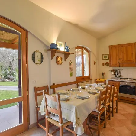 4 Bedroom Pet Friendly In Semesterbostad Pietrasanta