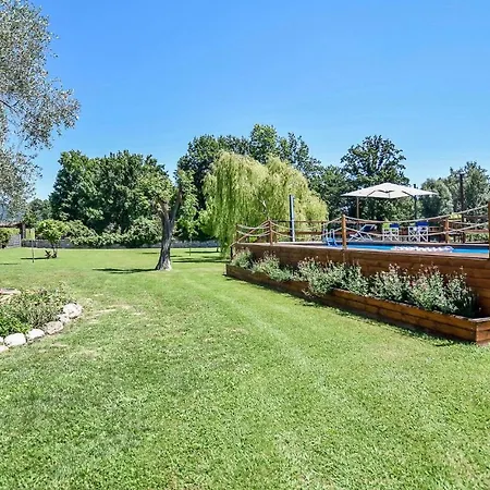 4 Bedroom Pet Friendly In Semesterbostad Pietrasanta