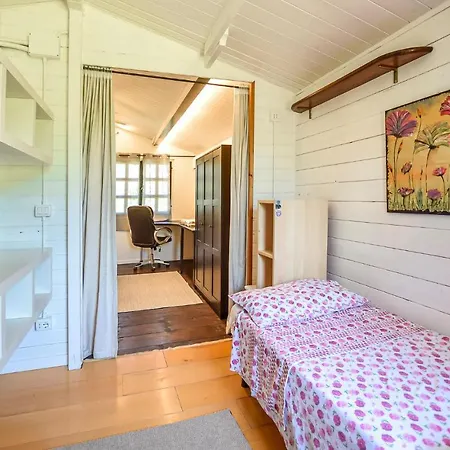 4 Bedroom Pet Friendly In Holiday home *