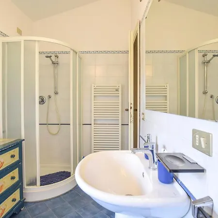 Holiday home 4 Bedroom Pet Friendly In *