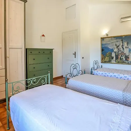 4 Bedroom Pet Friendly In Holiday home